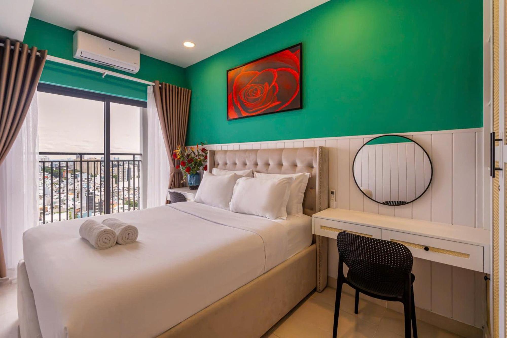 Otis Soho Saigon Balcony Apartment Ho Chi Minh City Exterior photo